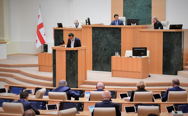 პარლამენტმა 2020 წლის სახელმწიფო ბიუჯეტში ცვლილებების პროექტს მხარი დაუჭირა