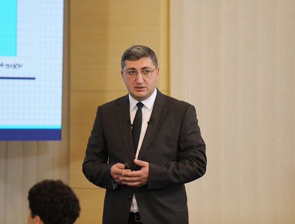ეს არ არის ბიუჯეტი, რომელიც მომდევნო წლების რეფორმებზეა გათვლილი, ეს არის ანტიკრიზისული ბიუჯეტი, რომელიც პასუხია იმ კრიზისზე, რომელიც გამოიწვია მსოფლიო პანდემიამ - გიორგი კაკაურიძე