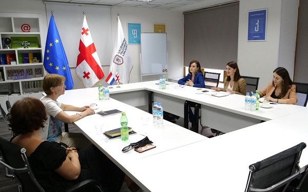 სახელმწიფო ინსპექტორი ლონდა თოლორაია საქართველოში ნიდერლანდების სამეფოს ელჩს - მაიკე ვან კოლდამს შეხვდა