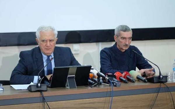 „ქართული ოცნება“ მაჟორიტარობის კანდიდატების დასასახელებლად ემზადება - ადგილზე მივიდნენ ლევან რატიანი, ამირან გამყრელიძე და პაატა იმნაძე