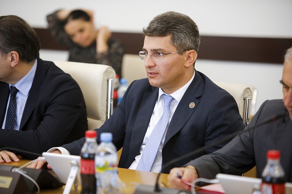 მამუკა მდინარაძე ნაცმოძრაობის ლიდერებს მოუწოდებს ნუ დაუმალავენ თავიანთ აქტივს შიდა კვლევის შედეგებს