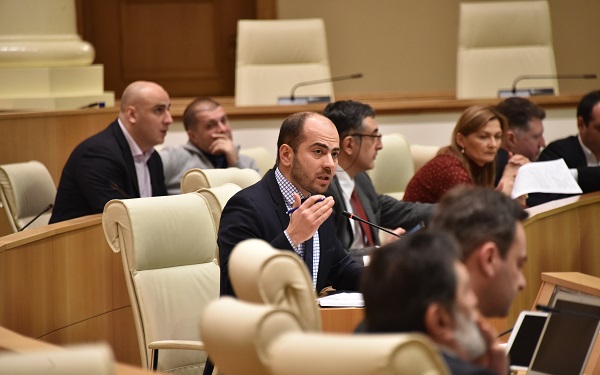 ხდება კარანტინის გვერდის ავლის 