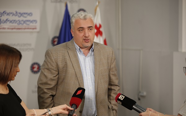 ამ პარლამენტის ლეგიტიმაციას არ ვაპირებთ, ვაგრძელებთ ბრძოლას ახალი არჩევნების მისაღწევად - კაპანაძე