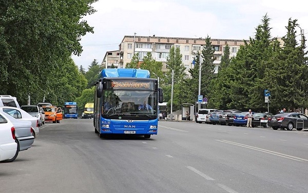 ძალაში რჩება მუნიციპალური ტრანსპორტის შეზღუდვა