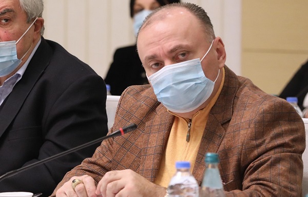 პრემიერთან შეხვედრებმა, დაწესებულ შეზღუდვებთან ერთობლიობაში შედეგი გამოიღო და კოვიდის გავრცელების სისწრაფის შეჩერება შევძელით - გია გრძელიძე