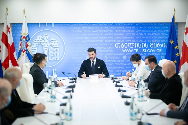 თბილისის მერი მაია ბითაძესა და ირმა ზავრადაშვილს ნაყოფიერი მუშაობისთვის  მადლობას უხდის