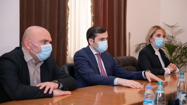 აჭარის მთავრობის და წითელი ჯვრის თანამშრომლობით აჭარაში ჰუმანიტარული ამანათების გადაცემის პროცესი გრძელდება