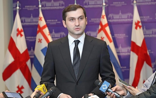 თორნიკე რიჟვაძემ აჭარის უმაღლეს საბჭოს 2021-2024 წლის სამოქმედო გეგმა და სამთავრობო გუნდი წარუდგინა