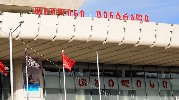 პოზიტიური დღე გვქონდა, ძალიან კარგია ის, რომ ათ კვადრატულ მეტრზე დაშვებული იქნება  ერთი მომხმარებელი - თბილისი ცენტრალის დირექტორი