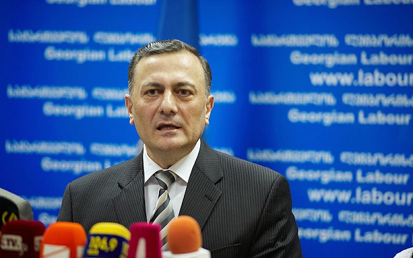 ფეხიც არ მივადგათ აქციაზე, სადაც პოლიტიკოსებს კუთხეში ატუზვას დაგვავალებენ - შალვა ნათელაშვილი