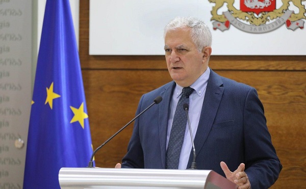 ამ ეტაპზე უფრო პრიორიტეტულად მიმაჩნია ტრანსპორტის და შემდგომ სასწავლო დაწესებულებების გახსნა - გამყრელიძე