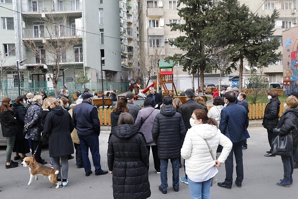ტყვარჩელის ქუჩაზე  ე.წ. ბარაკების ადგილას სკვერი მოეწყობა