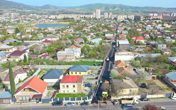 გლდანში, წინამძღვრიშვილის ქუჩაზე ასფალტის საფარის დაგება სრულდება