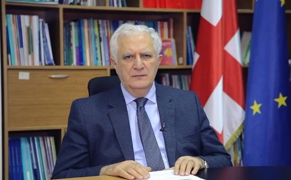 ვდგავართ მესამე ტალღის დაწყების წინაშე - ამირან გამყრელიძე