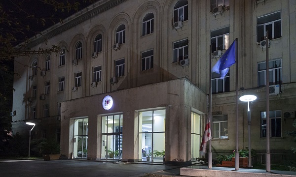 გარემოს დაცვისა და სოფლის მეურნეობის სამინისტროს შენობაზე გლოვის ნიშნად, საქართველოს სახელმწიფო დროშა დაეშვა