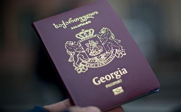 საზღვარგარეთ მყოფი საქართველოს მოქალაქეები ბიომეტრიულ პასპორტს ნახევარ ფასად მიიღებენ, პირადობის ელექტრონულ მოწმობას კი − უფასოდ