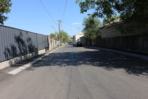 გლდანის რაიონში, წინამძღვრიშვილის ქუჩაზე გზის საფარი  მოეწყო