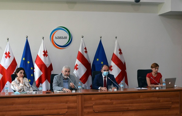 სემეკში უსინათლოთა და მცირე მხედველთა ორგანიზაციის წარმომადგენლებთან შეხვედრა გაიმართა