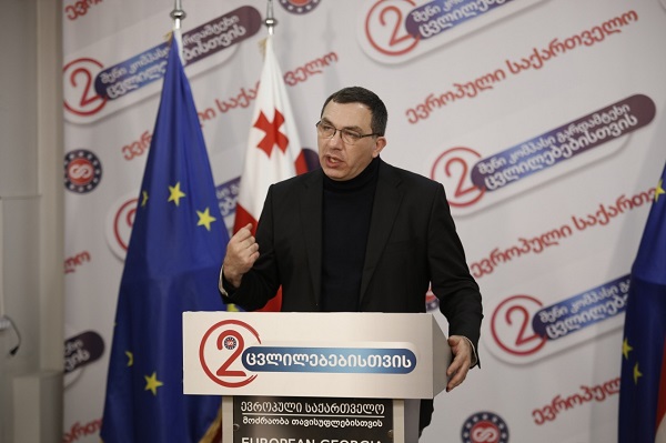 მარტივი გზა არის გადასახადების შემცირება და არა მოქალაქეებისათვის კუთვნილი ფულის პატარა ნაწილის სუბსიდრებით დაბრუნება და ამის დამადლება - ბოკერია პურის ფასის შესაძლო ზრდაზე