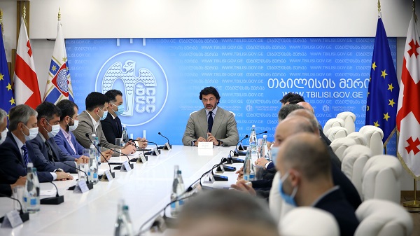 დედაქალაქში კიდევ ორი პარკის რეაბილიტაცია დაიწყო
