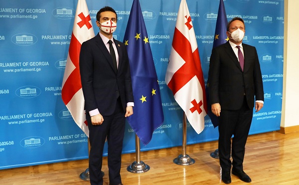 კახა კუჭავა ოლივერ ვარჰეის შეხვდა