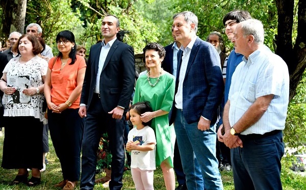 თეა წულუკიანი 