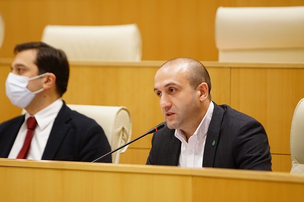 ენმ-ს კანდიდატს თვითმმართველობის არჩევნებში გამარჯვების შანსი მხოლოდ მას შემდეგ ექნება, რაც თავისი პარტია გამოსწორდება - იაგო ხვიჩია
