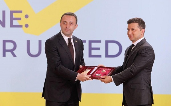 ირაკლი ღარიბაშვილი ვოლოდიმირ ზელენსკიმ პირველი ხარისხის ორდენით - 