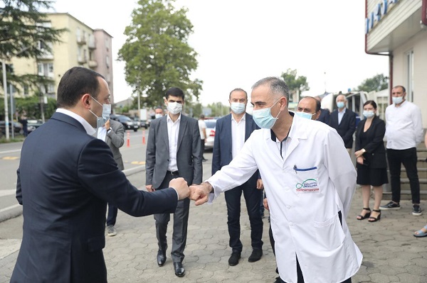 მოგიწოდებთ ვაქცინაციის პროცესში აქტიური ჩართულობისკენ, გავუფრთხილდეთ ერთმანეთის და ახლობლების ჯანმრთელობას - ირაკლი ღარიბაშვილი