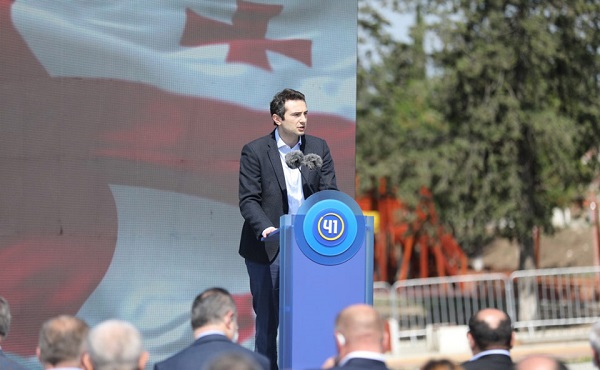 მარნეულის მერობის კანდიდატმა არაერთხელ დაამტკიცა, რომ ახალგაზრდების ჩართულობით უფრო მეტი შედეგი შეიძლება, დაიდოს, ის მეტ შესაძლებლობებს შეუქმნის ახალგაზრდა თაობას - კახა კუჭავა