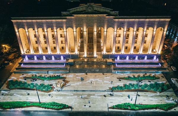 დღეს პარლამენტში  საქართველოს კონსტიტუციაში ცვლილების შეტანის შესახებ იმსჯელებენ