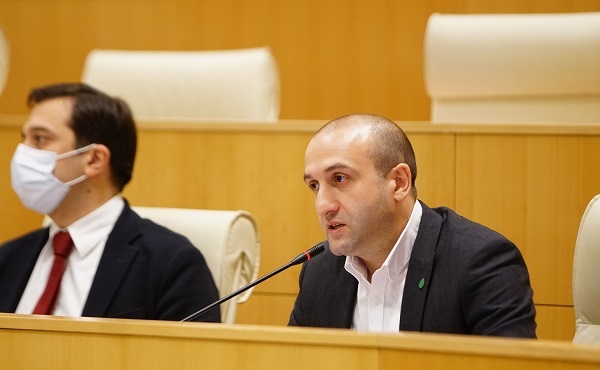 კონკურენცია, რომელიც იბადება პარტიებს შორის, ოდესღაც შექმნის კარგ და სამართლიან წესრიგს - იაგო ხვიჩია