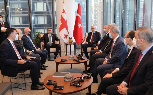ნაყოფიერი საუბარი შედგა თურქეთის პრეზიდენტ ერდოღანთან ორმხრივი და რეგიონალური თანამშრომლობის საკითხებზე - ღარიბაშვილი