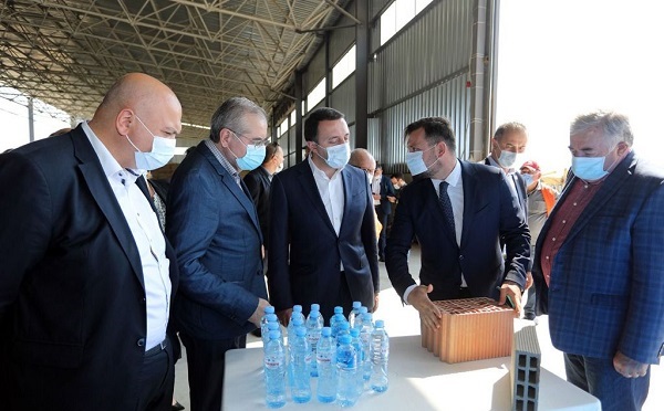სახელმწიფო ყოველთვის მზად არის, მხარი დაუჭიროს რეგიონებში საწარმოების განვითარებას, რაც თავის მხრივ, ქვეყნის ეკონომიკის მდგრადობას უზრუნველყოფს - ირაკლი ღარიბაშვილი
