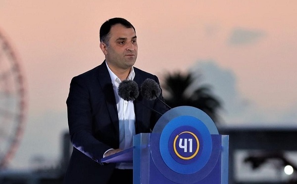 "ქართული ოცნების" ბათუმის მერობის კანდიდატი წინასაარჩევნო კანპანიას განაგრძობს