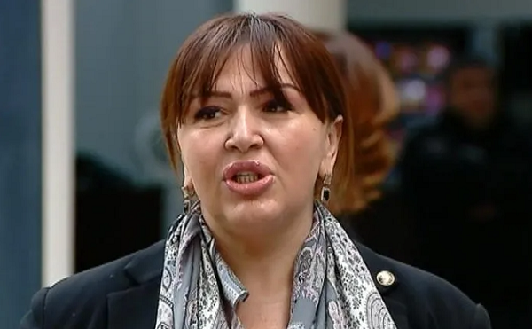 კატეგორიულად მიუღებელია ჭირისუფალს მიკროფონით დავადგე. ბოდიშს გიხდით, როგორც ტვ პირველის თანამშრომელი - ინგა გრიგოლია