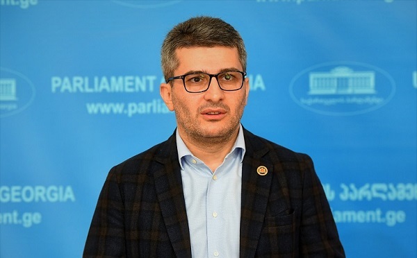 არავინ არც მეტს და არც ნაკლებს არ გაუკეთებს, იმას გაუკეთებენ, რაც დასჭირდება მისი ჯანმრთელობის მდგომარეობაზე ზრუნვას, დამთავრდა - მდინარაძე სააკაშვილზე