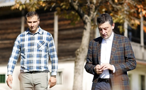 გიორგი გახარია სამეგრელოში მოსახლეობასთან შეხვედრებს მართავს