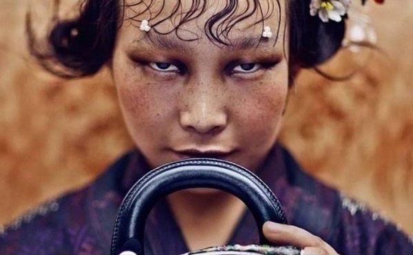 Dior-მა ფოტოსთვის, რომელმაც ჩინეთის მოსახლეობა აღაშფოთა, ბოდიში მოიხადა