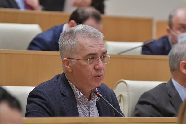 მკურნალ და პირად ექიმთან შეთანხმებით, გავწერეთ და დავასაბუთეთ ხუთი ექიმის კონსულტაციის აუცილებლობა - სერგეენკო