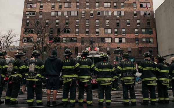 ნიუ იორკში, საცხოვრებელ კორპუსში ხანძარს 19 ადამიანი ემსხვერპლა, მათ შორის 9 ბავშვი