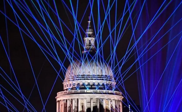 როგორ აღნიშნეს ახალი წელი მსოფლიოს სხვადასხვა ქალაქში | ფოტოები