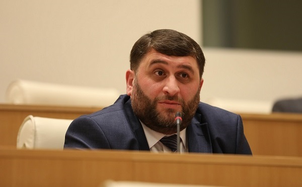 მოგიწოდებთ, შეაჩეროთ პერსონალურ მონაცემთა დაცვის სამსახურის და სპეციალური საგამოძიებო სამსახურის უფროსების შერჩევის პროცესი - ტარიელ ნაკაიძე