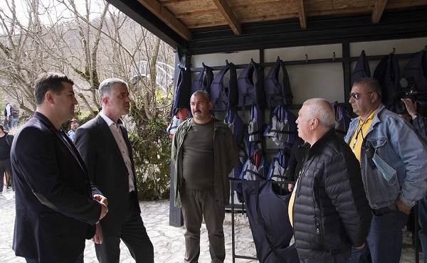 ოთარ შამუგიამ მარტვილის კანიონის ბუნების ძეგლზე, ახალი ეკოტურისტული პროექტების ფარგლებში, შესრულებული და მიმდინარე სამუშაოები დაათვალიერა