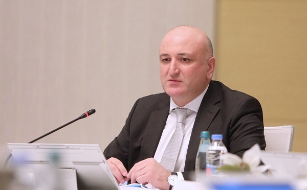 აფთიაქების რაოდენობა ყოველდღიურად იზრდება, უკვე 50-მდე მედიკამენტია, აქტიურად გრძელდება ახალი მედიკამენტების რეგისტრაციაც - აზარაშვილი თურქულ მედიკამენტებზე