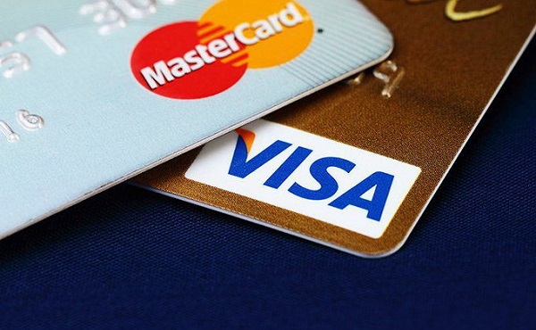 Visa და Mastercard რუსეთში ტრანზაქციებს აჩერებენ