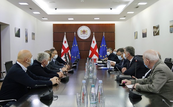 ოთარ შამუგია წისქვილკომბინატების წარმომადგენლებს შეხვდა