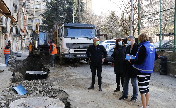 საბურთალოს რაიონში წყალარინების ქსელის მოწესრიგება მიმდინარეობს