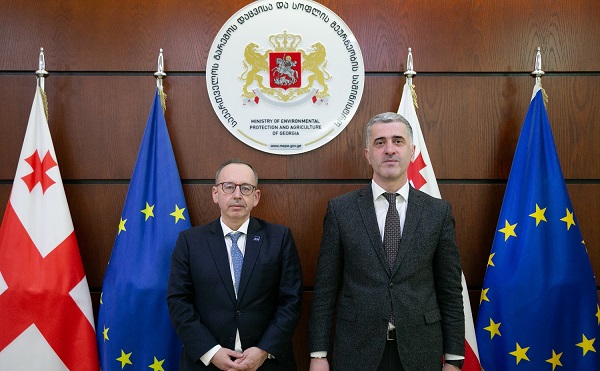 ოთარ შამუგია აზიის განვითარების ბანკის ცენტრალური და დასავლეთ აზიის დეპარტამენტის გენერალურ დირექტორს, ევგენი ჟუკოვს შეხვდა