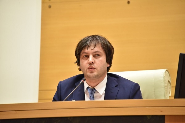 მგონია, რომ ეს ყველაფერი, ე.წ. ჩანაწერი, მერე არახამიას განცხადება ლოგიკური გაგრძელებაა იმ შეხვედრისა, რაც ბაკურიანში შედგა - ირაკლი კობახიძე